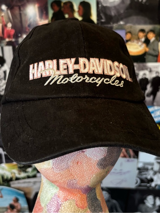 Harley-Davidson Other - Harley-Davidson Black Embroidered Logo Cap with Pink Accent